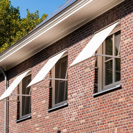 Alles over uitvalschermen voor je woning - STERK Zonweringen