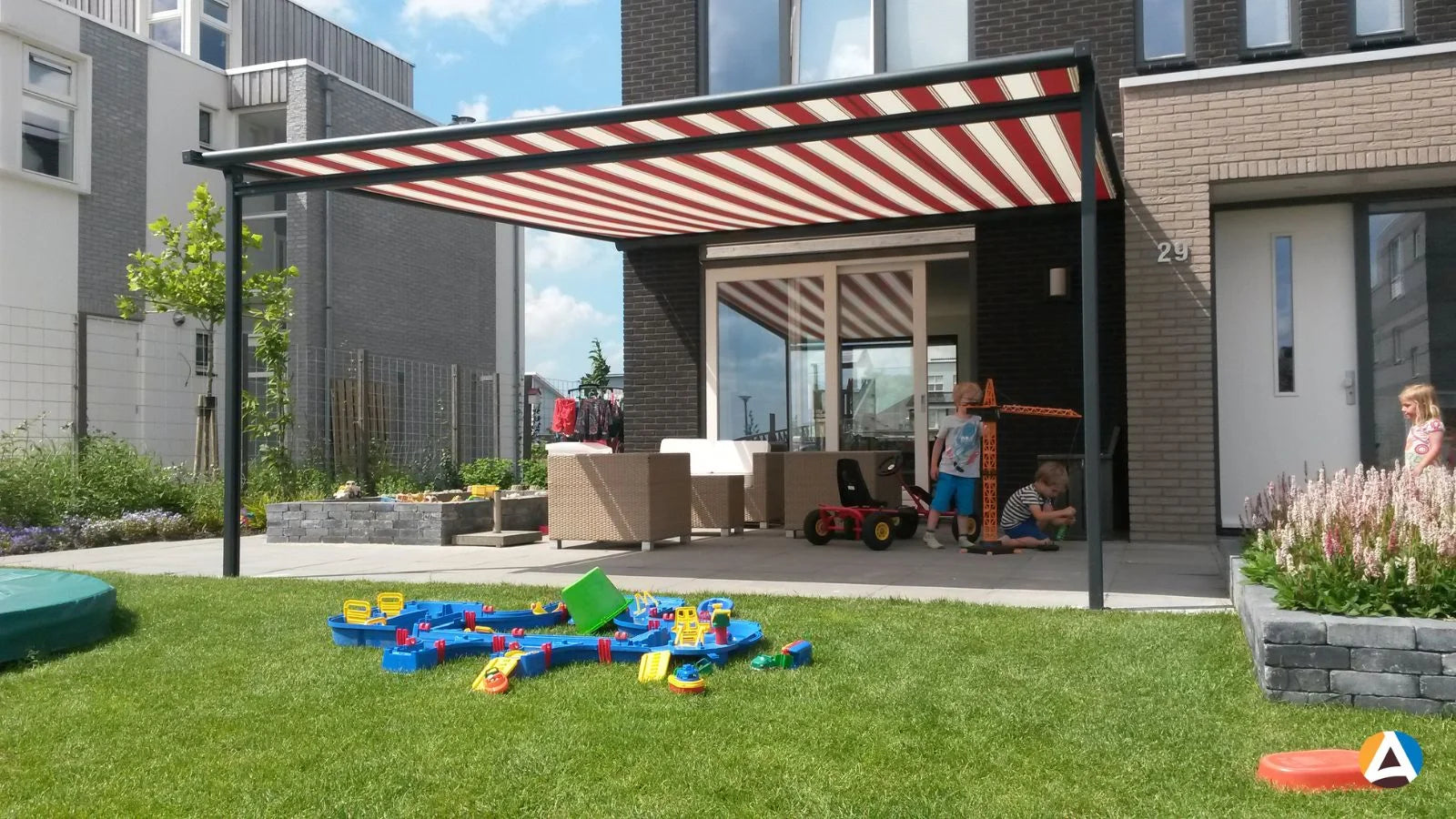 Allround Zonwering Vinci 250 pergola in Bussum - STERK Zonweringen