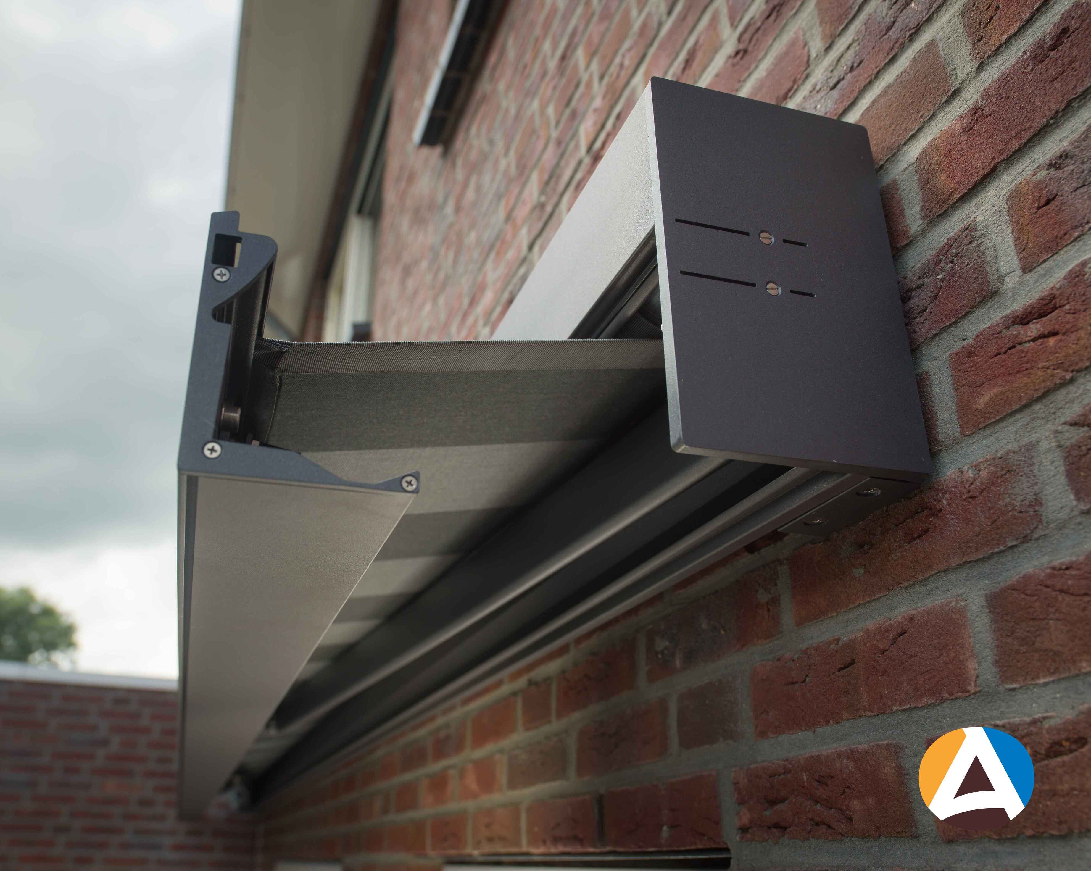 Moneo 400 - Folding arm awning