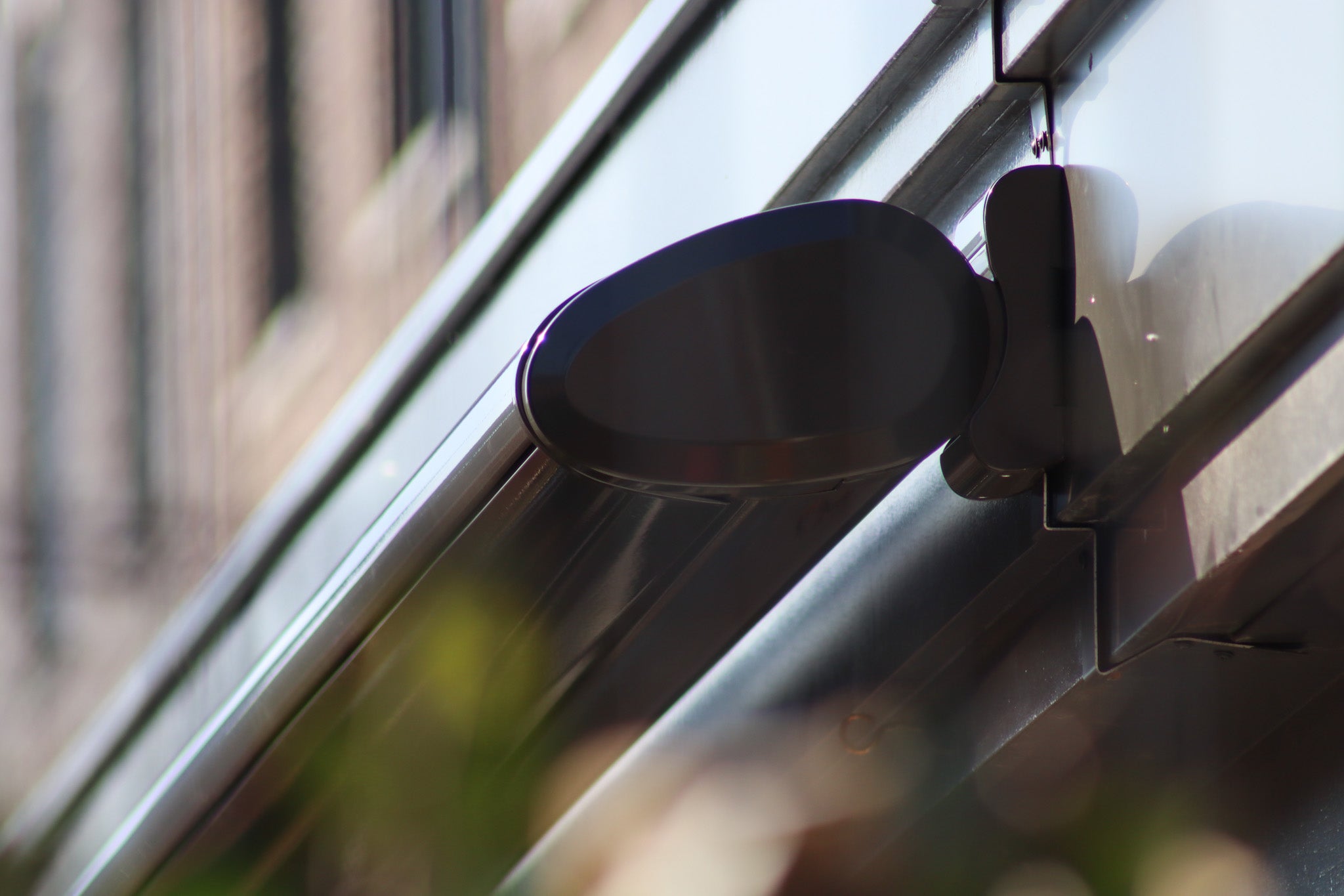 Gaudí 300 - Knikarmscherm - Geplaatst door de specialisten van STERK Zonweringen in Bussum