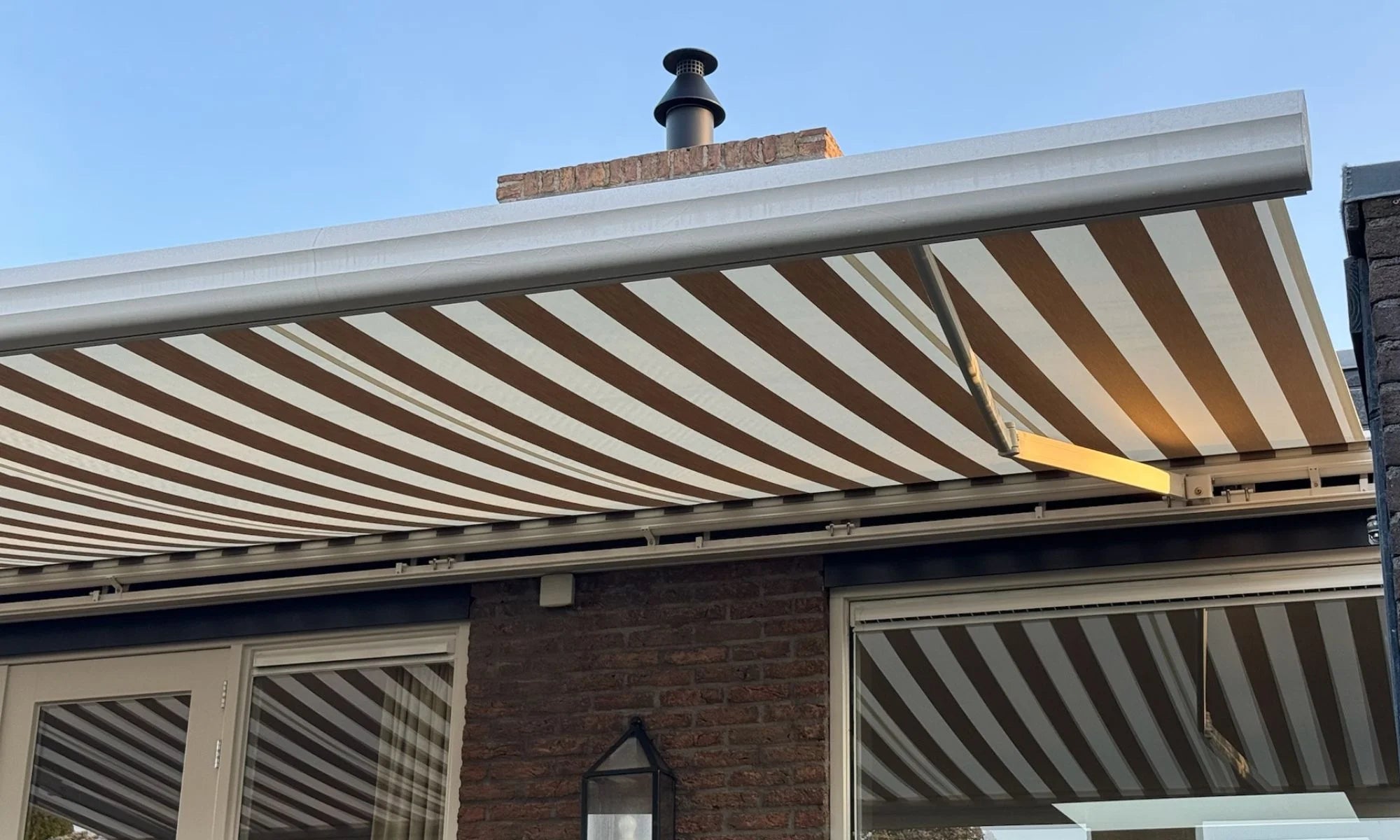 Verano V360 St Tropez knikarmscherm onderzijde 3 buis - STERK Zonweringen