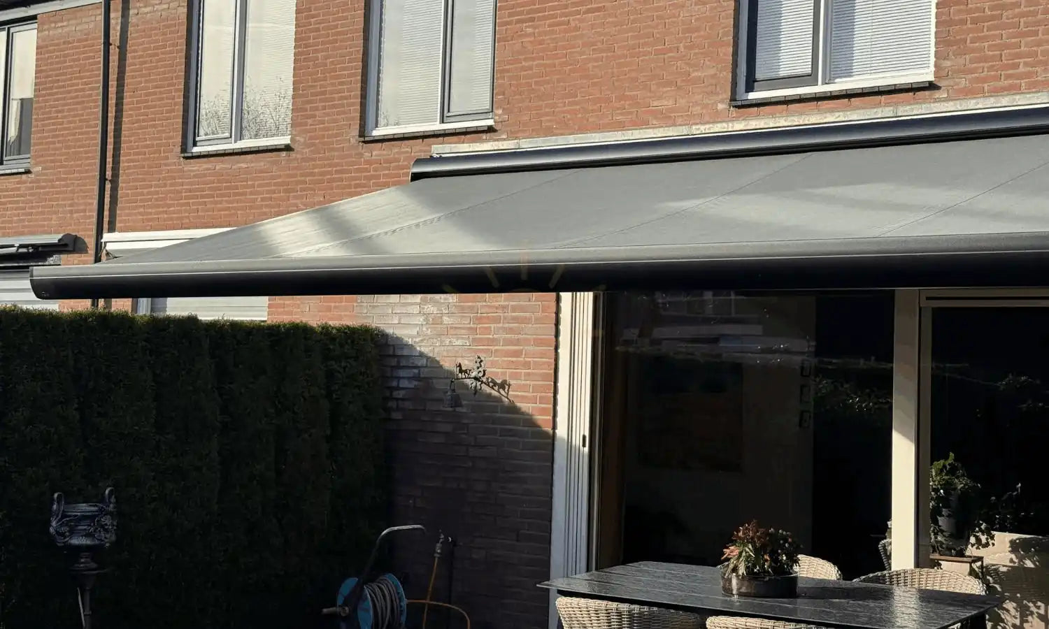 Verano V225 Productfoto na plaatsing in Huizen - STERK Zonweringen