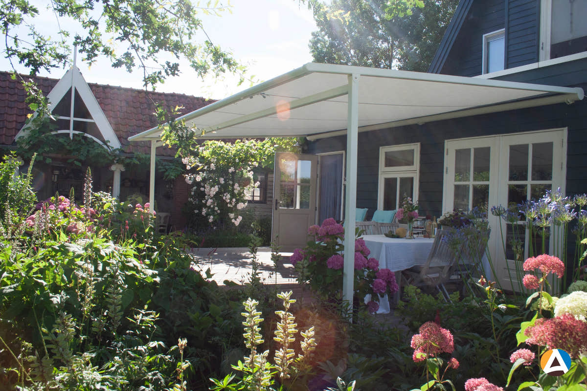 Moderne pergola schuifdak met verstelbare overkapping