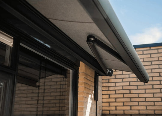 Kies jouw swela doek voor een STERK Zonweringen knikarmscherm