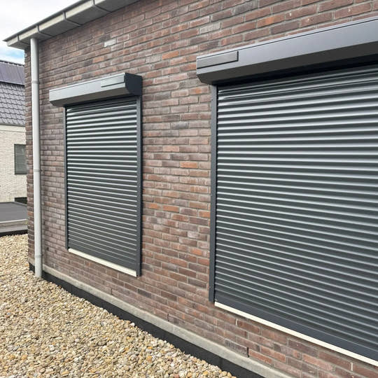 Rolluiken als zonwering en isolatie