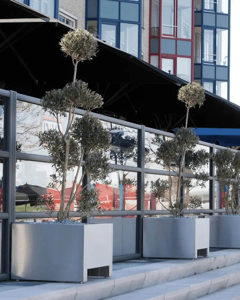 Windschermen glas voor een beschut en open terras