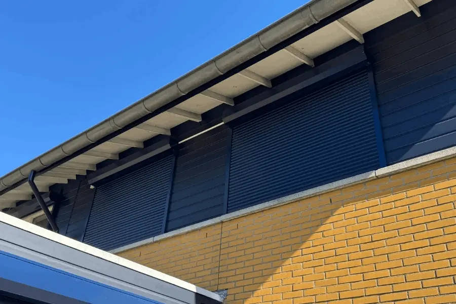 Standard 5-year warranty on sun blinds with roller shutters