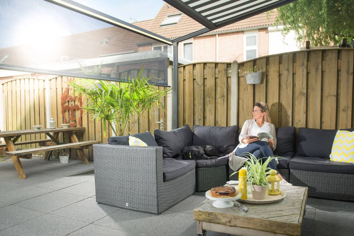 Standard 5-year warranty on veranda awnings