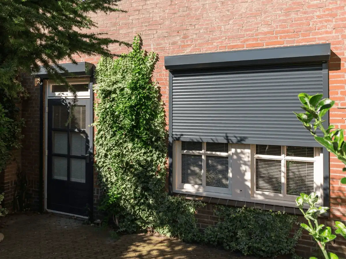 Rolluik geplaatst in Huizen door STERK Zonweringen