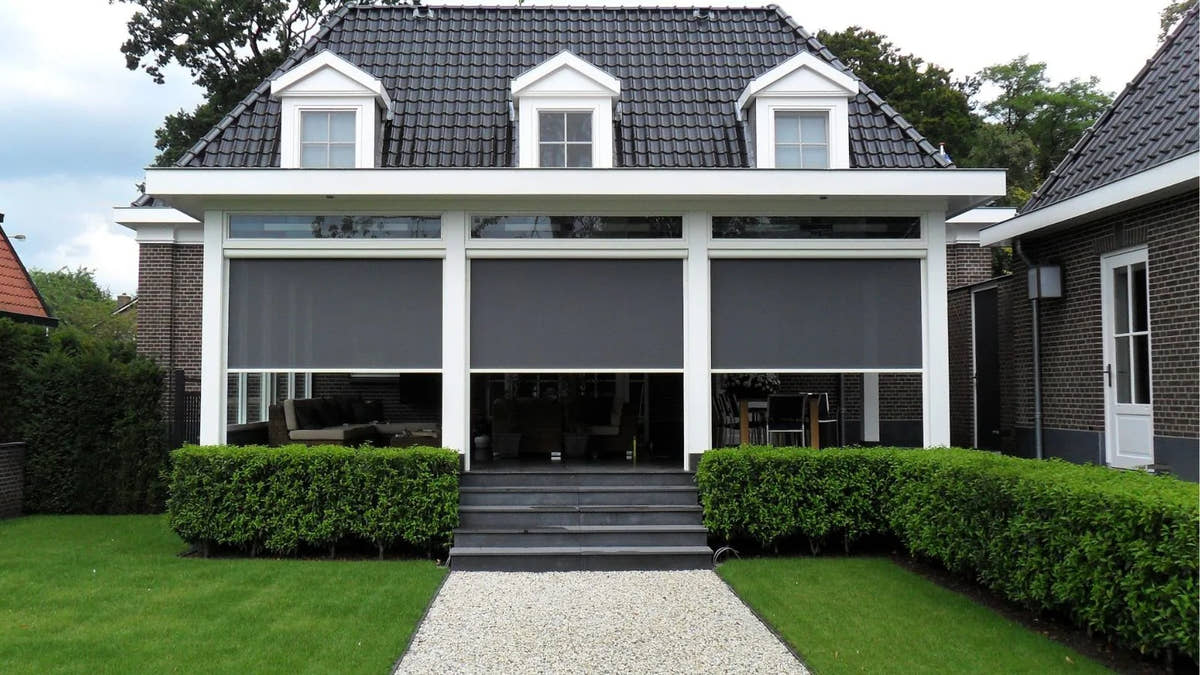 Onderhoud en levensduur van zonwering voor een veranda