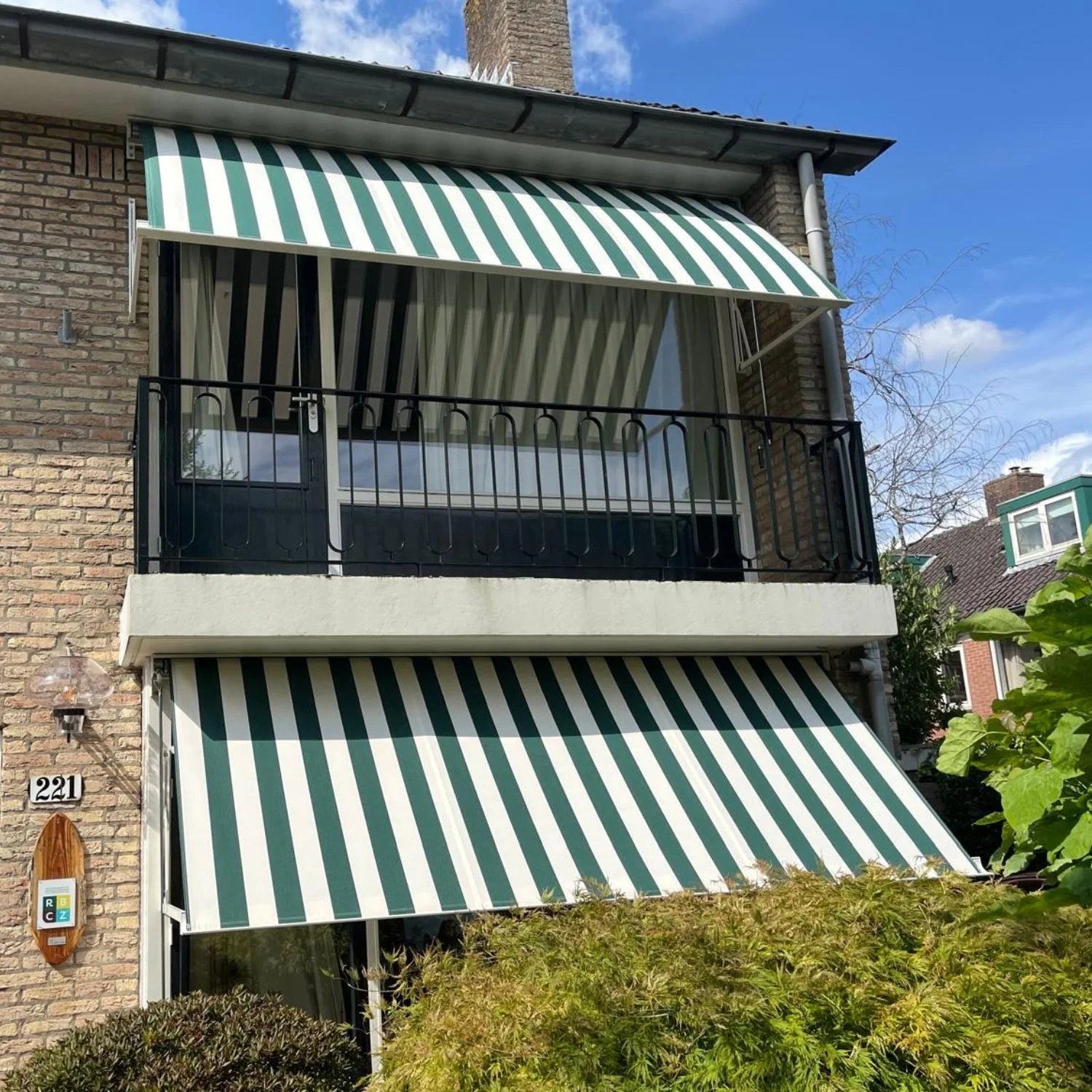 Uitvalscherm geplaatst door STERK Zonweringen in Bussum