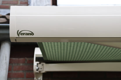 Verano V225 knikarmscherm in de achtertuin