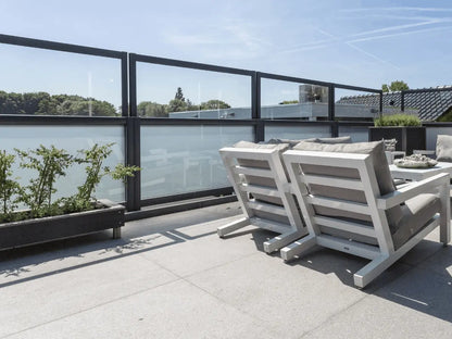 Windschermen met deels melkglas - STERK Zonweringen