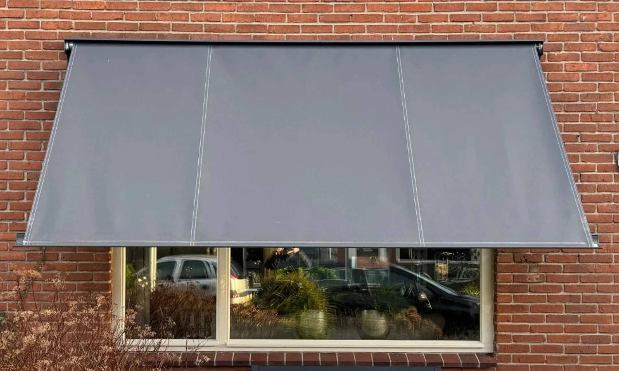 Verano V150 - Uitvalscherm - Geplaatst door STERK Zonweringen in Bussum