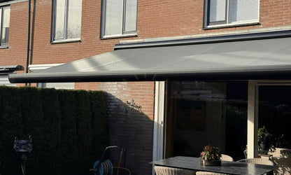 Verano V225 Productfoto na plaatsing in Huizen - STERK Zonweringen